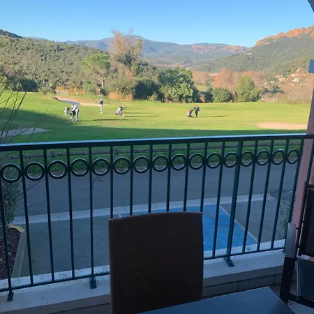Cap Estérel 4 Pers équipé, Belle Vue Golf, Centre Village Pierre&vacances , Parking Inclus Et 5 Piscines Accès Gratuit, Clim, Wifi, Tv, Lave-vaisselle Et Lave-linge,four, Plancha Saint-Raphaël