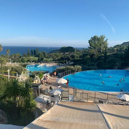 Cap Esterel 4 Pers Equipe, Belle Vue Golf, Centre Village Pierre & , Parking Inclus Et 5 Piscines Acces Gratuit, Clim, Wifi, Tv, Lave-vaisselle Et Lave-linge,four, Plancha 아파트