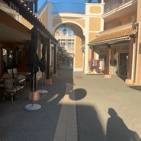 Cap Esterel 4 Pers Equipe, Belle Vue Golf, Centre Village Pierre & , Parking Inclu Et 5 Piscines Acces Gratuit, Clim, Wifi, Tv, Lave-vaisselle Et Lave-linge,four, Plancha Saint-Raphael (Var)